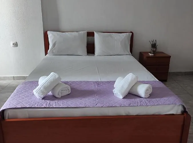 New Era 2 Appartamento Polychrono